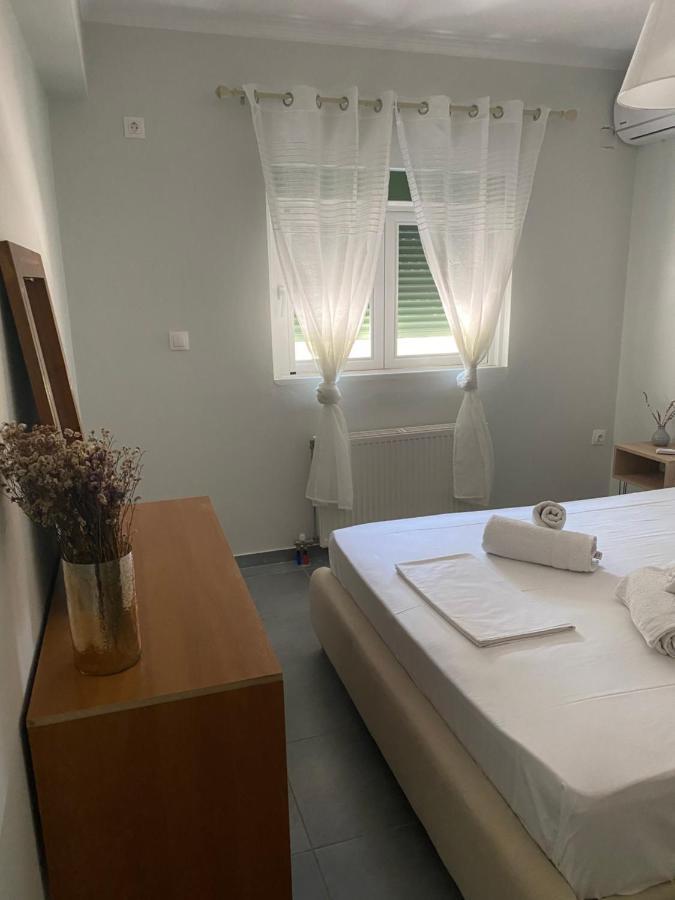 Town Apartment *